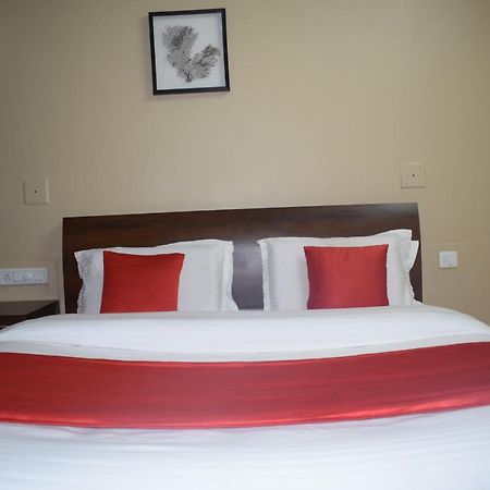 אחמדאבאד Hotel-The Safar מראה חיצוני תמונה